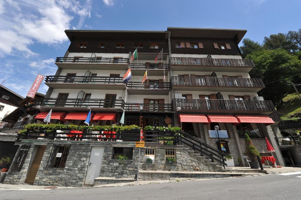 Hotel Etoile De Neige Valtournenche Exterior photo