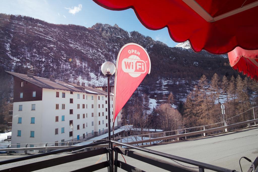 Hotel Etoile De Neige Valtournenche Exterior photo