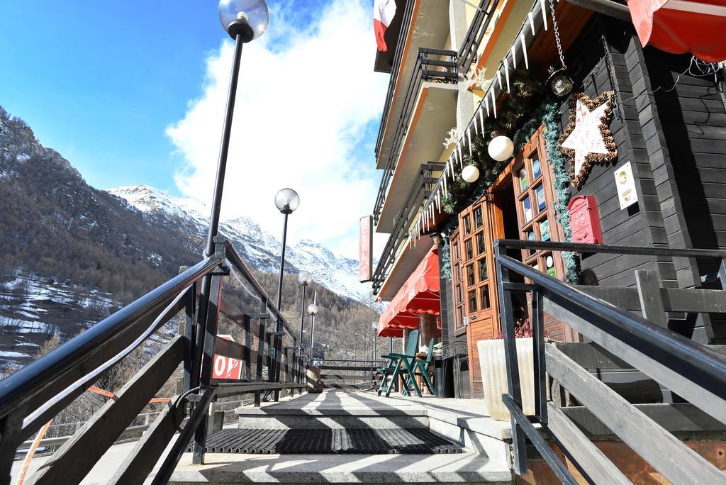 Hotel Etoile De Neige Valtournenche Exterior photo