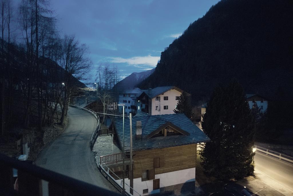 Hotel Etoile De Neige Valtournenche Exterior photo