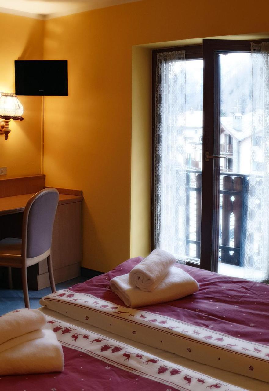 Hotel Etoile De Neige Valtournenche Exterior photo