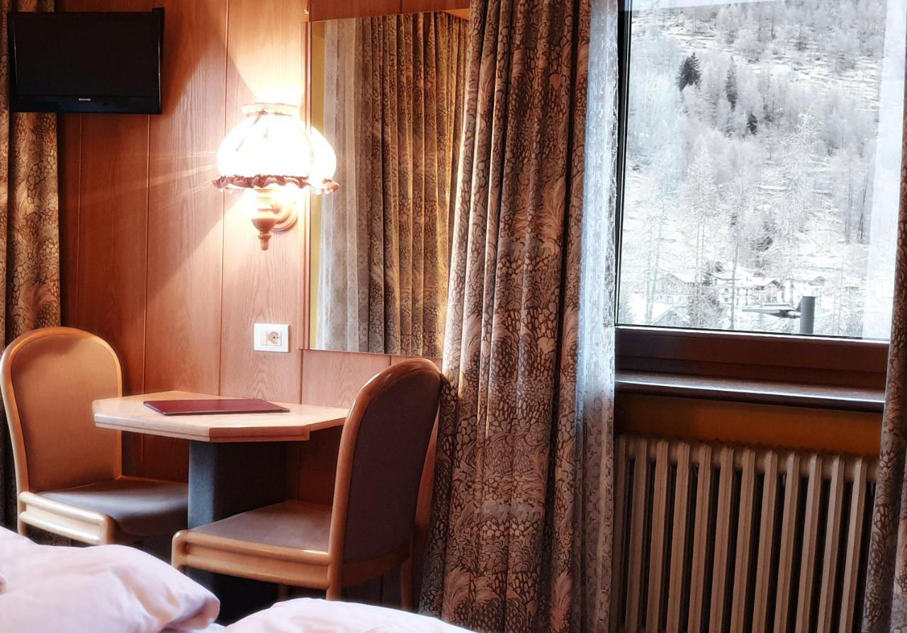 Hotel Etoile De Neige Valtournenche Exterior photo